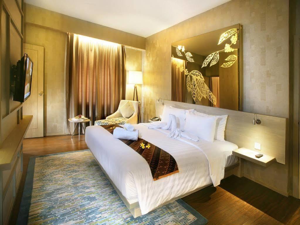 Hotel Grand Zuri Muara Enim Екстер'єр фото