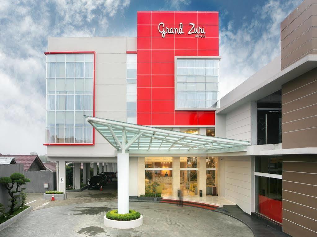 Hotel Grand Zuri Muara Enim Екстер'єр фото